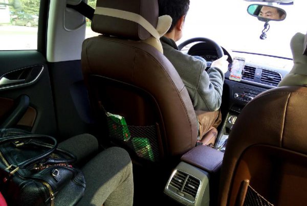 奥迪机油灯亮后还可以开多少公里