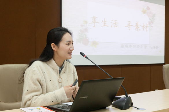 做小学教师年薪有十万吗