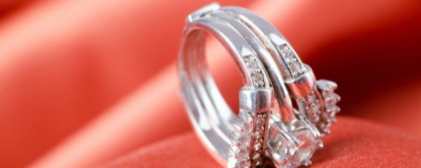 怎样挑选钻石戒指