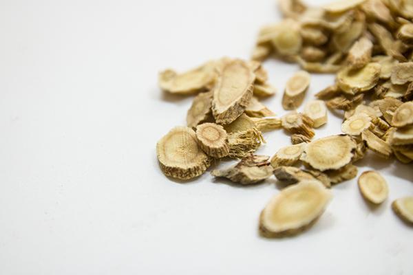 西洋参和黄芪的区别在哪里