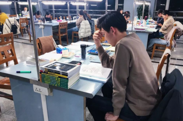 考研和考公务员可以一起准备吗