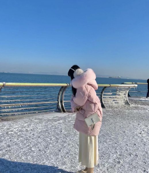 粉色和什么颜色搭配好看