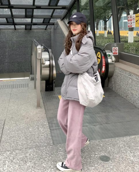 粉色和什么颜色搭配好看