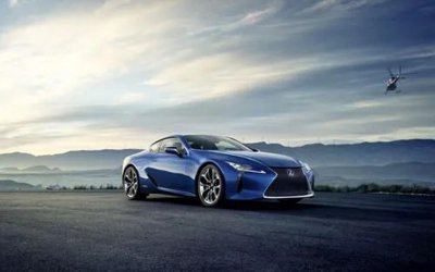 汽车年检标志可以不贴吗 车辆检验合格标志究竟要不要贴