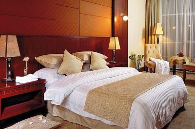 酒店床尾巾是不是夫妻办事用的 酒店床尾长布究竟有何作用