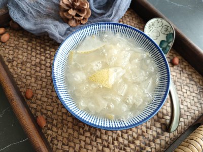 煮银耳汤用开水煮还是冷水煮好 如何熬银耳汤又快又浓