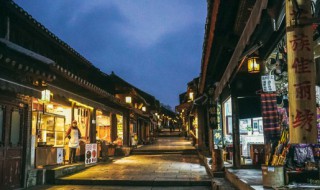 衣服店门面什么颜色旺财 服装店门头啥颜色比较有财运