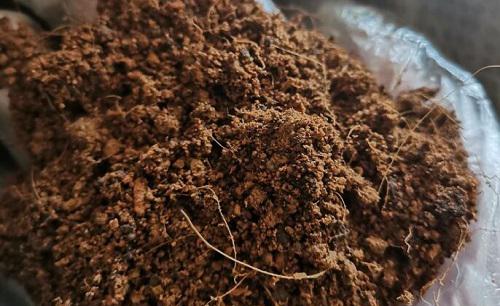 让园土变得疏松富有营养土