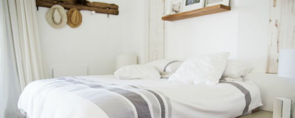 床头朝北放什么旺财