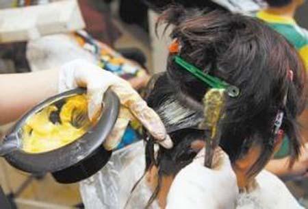 想染发和烫发应该先染发还是先烫发能达到最好效果