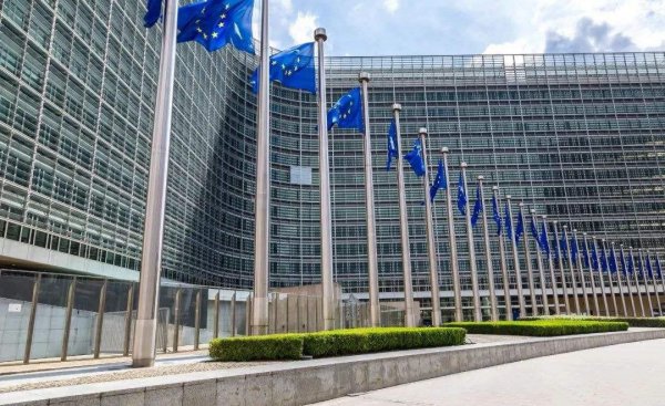 冰岛人均gdp是多少