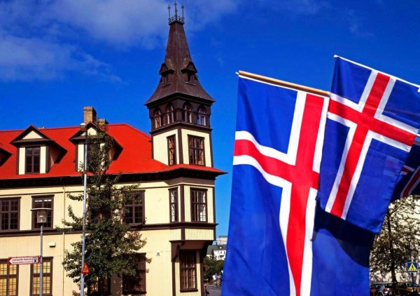 冰岛人均gdp是多少