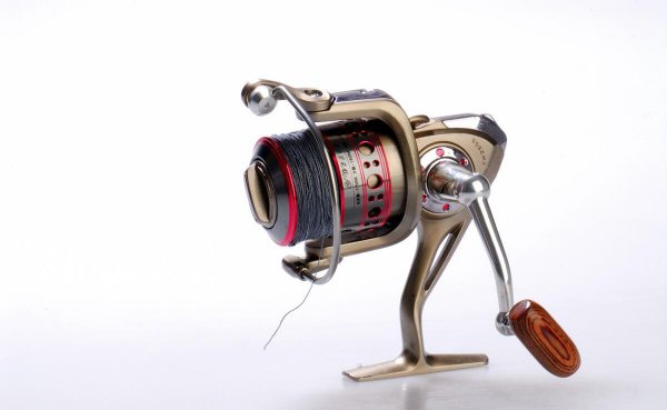 路亚竿水滴轮和纺车轮哪个好