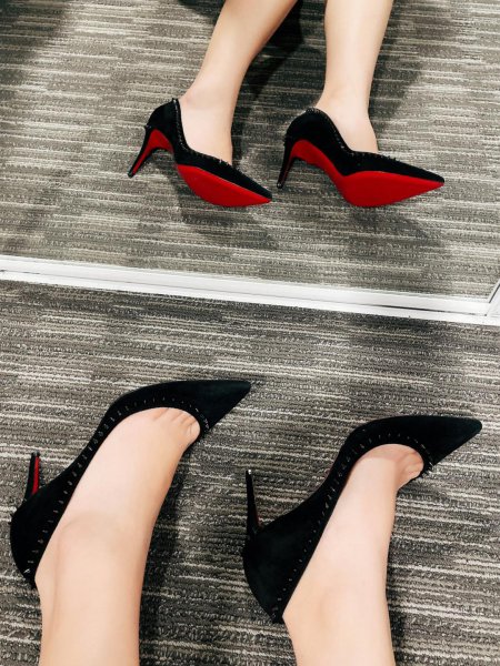 红底高跟鞋是什么牌子