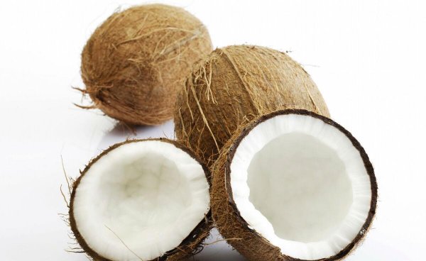 椰子里的白肉能直接吃吗