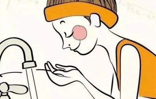 女生可以用男士洗面奶吗