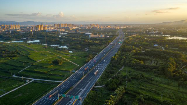 贵阳到黄果树瀑布有多远距离