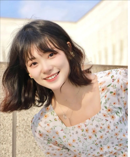 女生剪什么短发好看