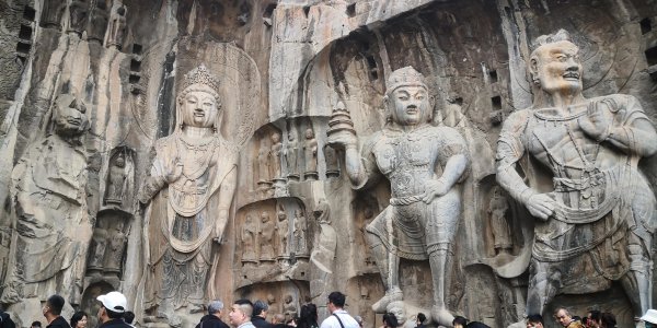 龙门石窟的详细资料