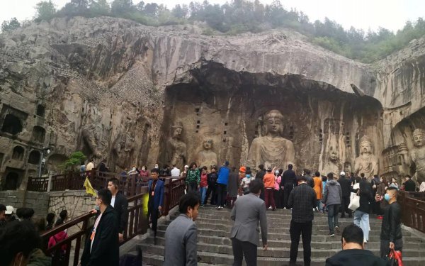 龙门石窟的详细资料