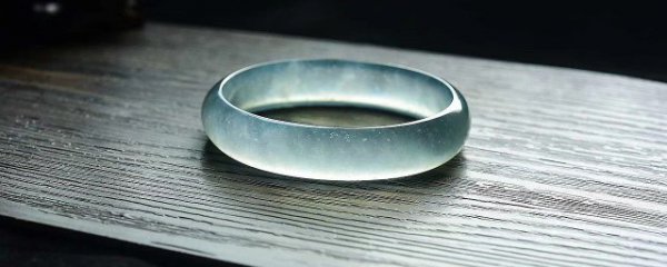 妈妈适合送什么首饰