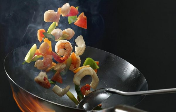 炒锅用什么材质的健康又好用