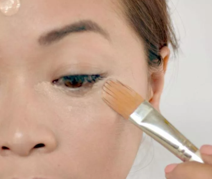 隔离霜和粉底液有什么区别