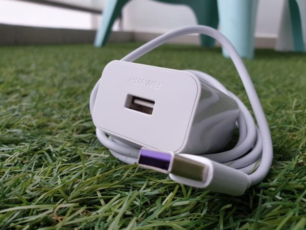 不是原装充电器会对手机损害吗