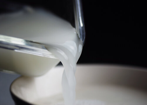 淘米水能直接浇芦荟吗