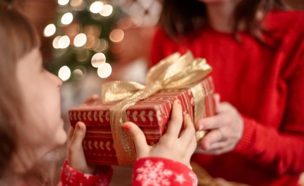 有纪念意义的生日礼物送女生