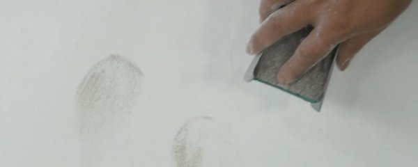 怎么去除墙上的油渍