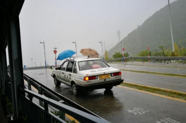 下雨天考科目二有影响吗