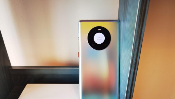 华为mate40pro和mate40哪个好