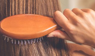 天天梳头的好处和坏处 天天梳头的利弊