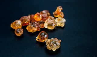 新鲜的桃胶怎么做来吃 桃胶怎么做比较好吃