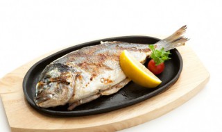 新鲜鲳鱼怎样蒸好吃 新鲜鲳鱼好吃的做法