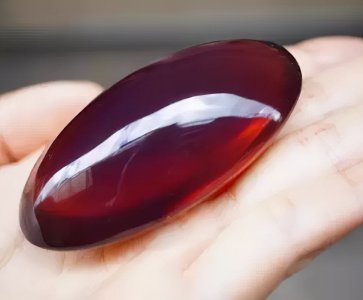 缅甸琥珀值钱吗 缅甸琥珀的价值值得收藏吗