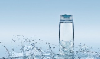 玻璃杯能放100度热水吗 玻璃杯放100度热水有什么风险