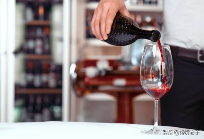 葡萄酒的保质期一般是多少年 一般干红葡萄酒保质期