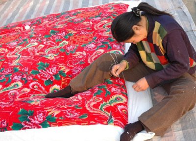 新棉花被为什么不能晒太阳 刚买回来的棉花能暴晒吗