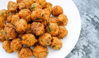 油炸菜丸子的家常做法 怎么做油炸菜丸子