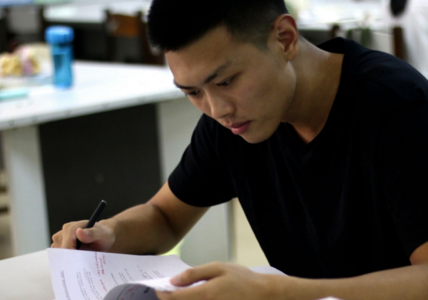 学硕和专硕哪一个更容易上岸