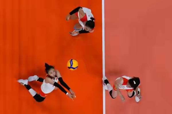 蝉联冠军是什么意思啊