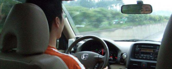 在车里摆放什么物件好看