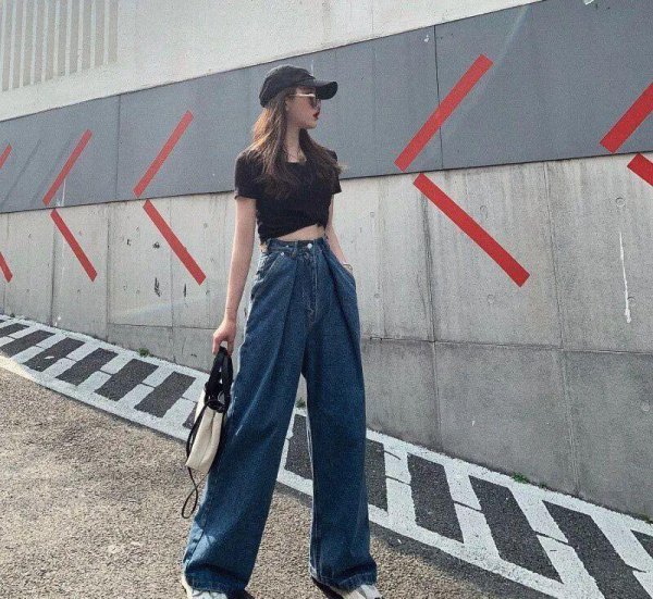 老爹裤搭配什么上衣