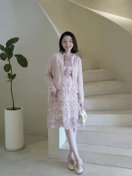 粉色裙子配什么颜色鞋子