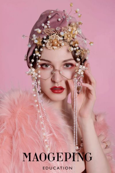 化妆师工资一般是多少钱每月