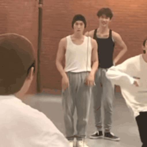 男生灰裤子为什么这么受欢迎