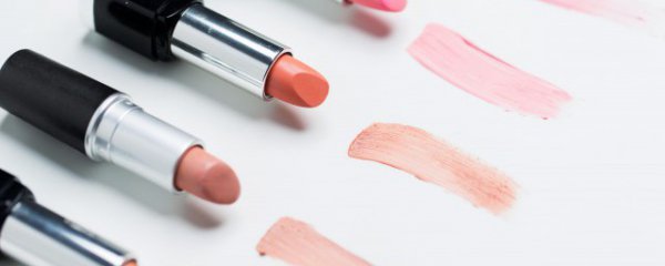 口红下半截怎么弄出来