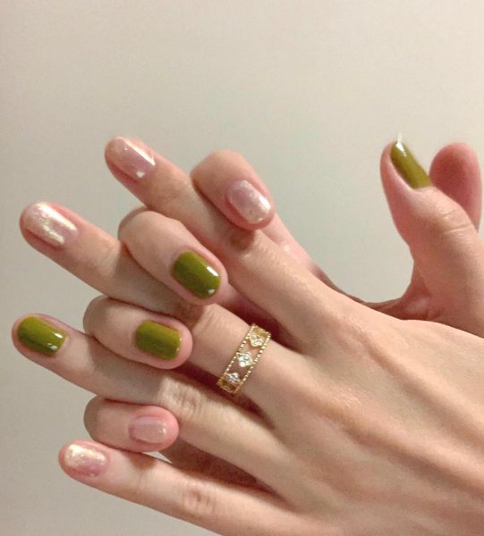 显手白的美甲颜色